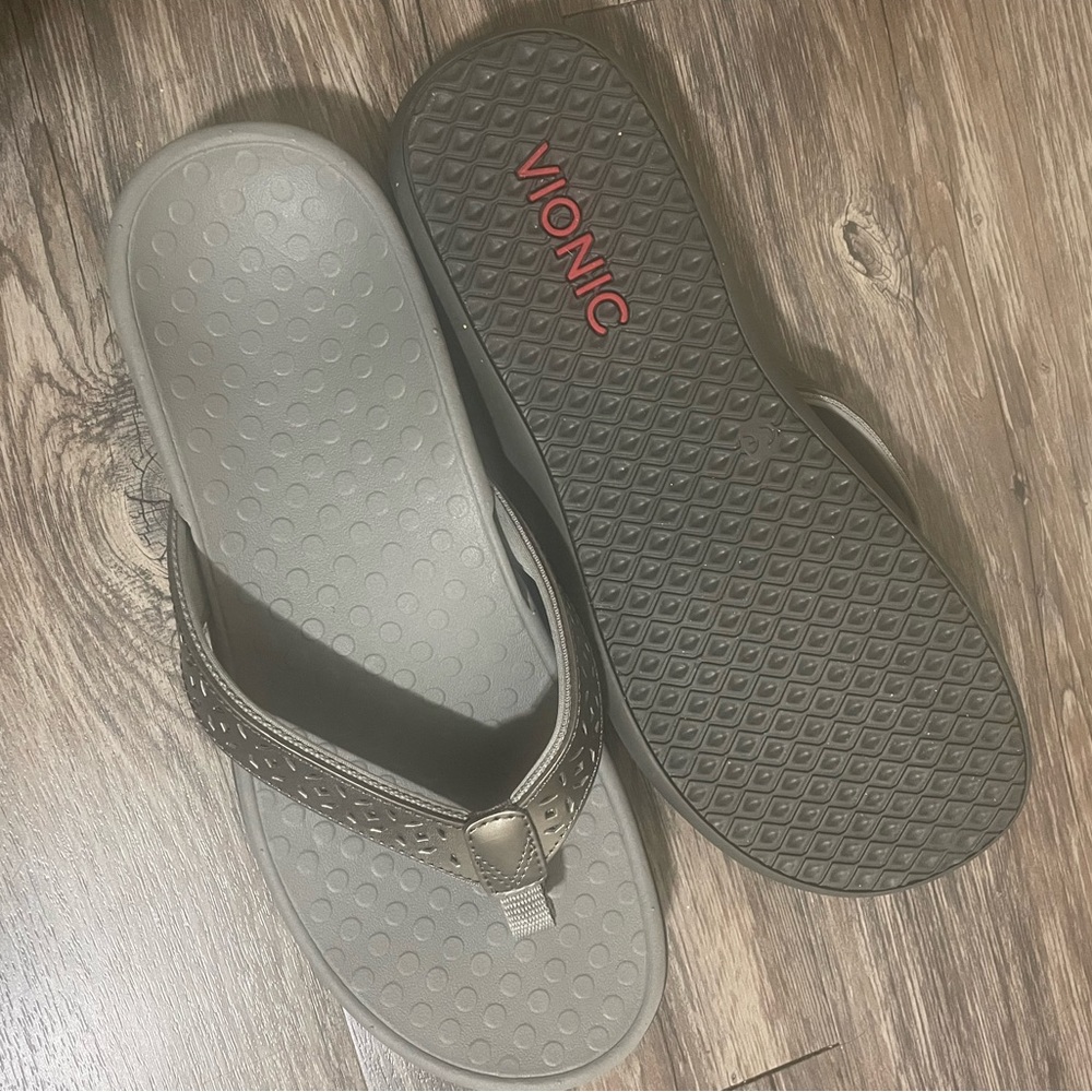 Silver Vionic FlipFlops